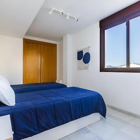 Panoramic Penthouse Apartment *