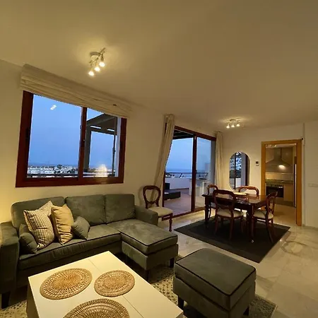 דירה Panoramic Penthouse נרחה